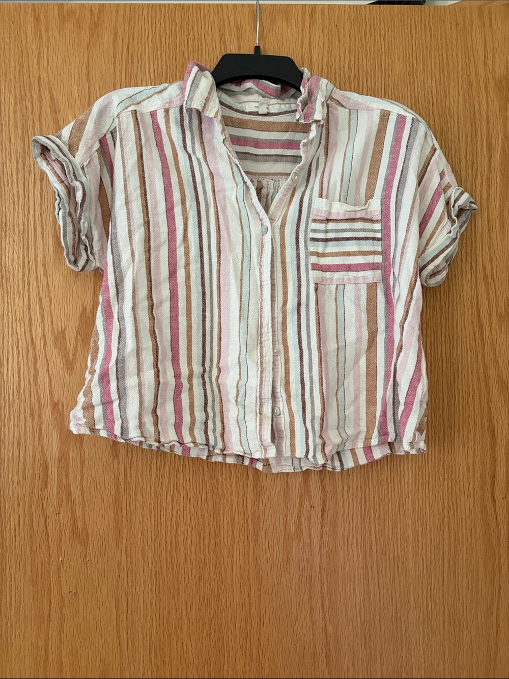 Maurices Striped Short-Sleeve Button-Down in Cream, Pink & Brown | SZ L